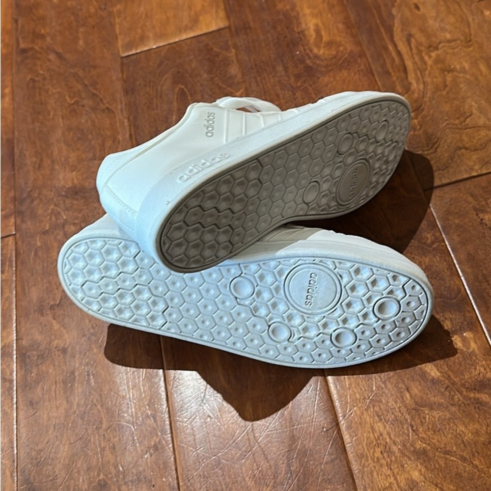 Women’s Adidas Breaknet White Sneakers Size 7
